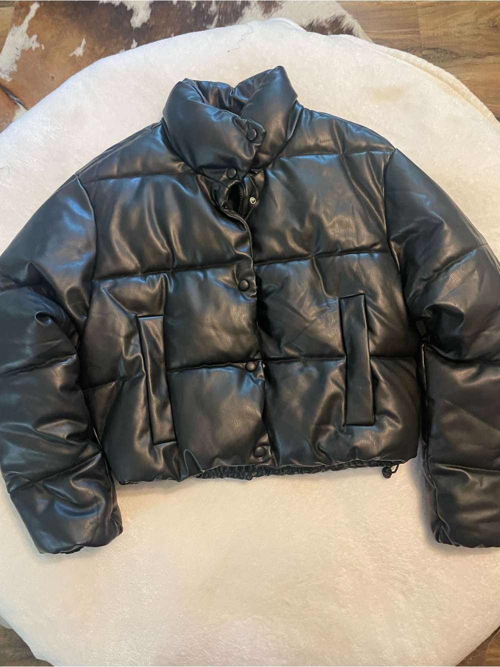 Zara Women's Black Puffer Jacket - Quilted Faux Leather size xs